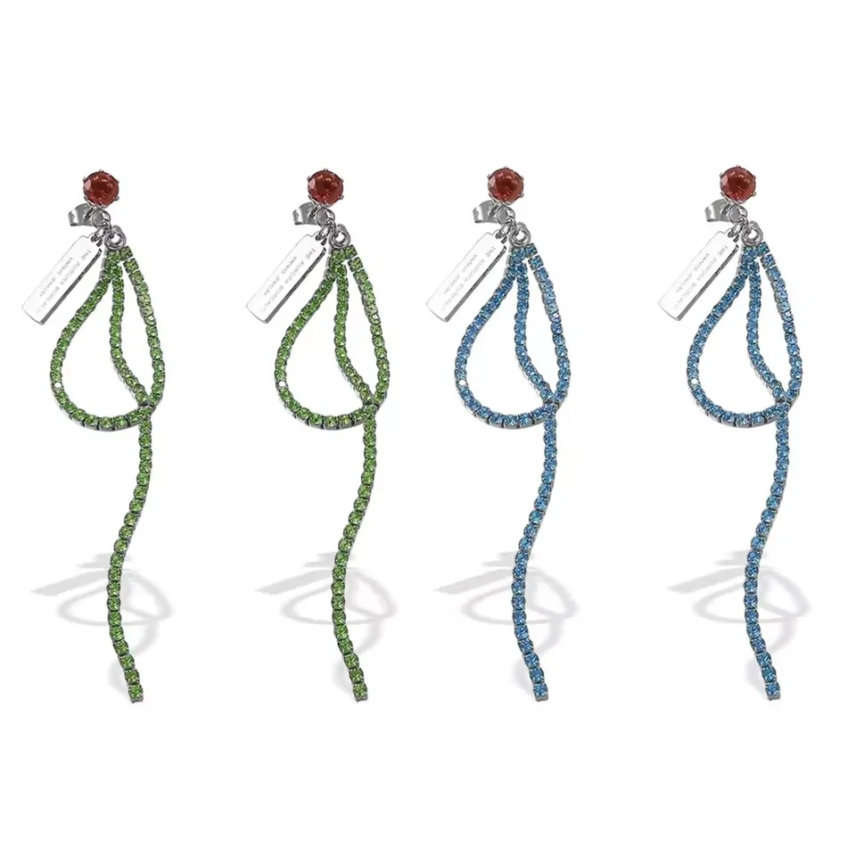 Anting Kepribadian Seratus Baja Tahan Karat